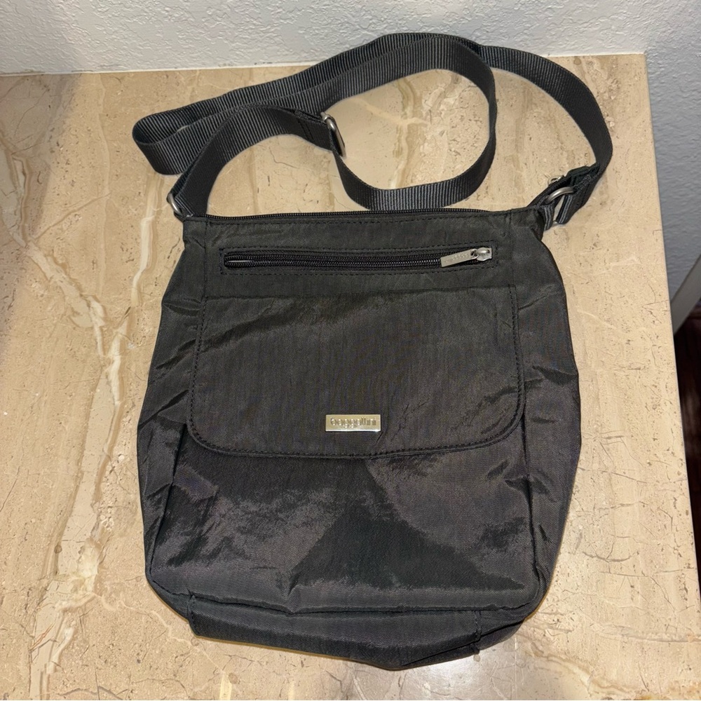 Baggallini Nylon Travel Grey Crossbody Bag With Adjustable Strap 10”x8”x3”